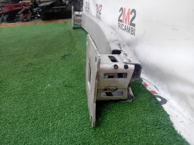 Traversa Paraurti POST LR066891 Land Rover Range Rover Evoque I 2011