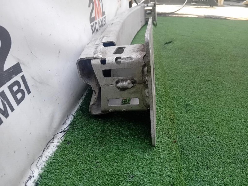 Traversa Paraurti POST LR066891 Land Rover Range Rover Evoque I 2011