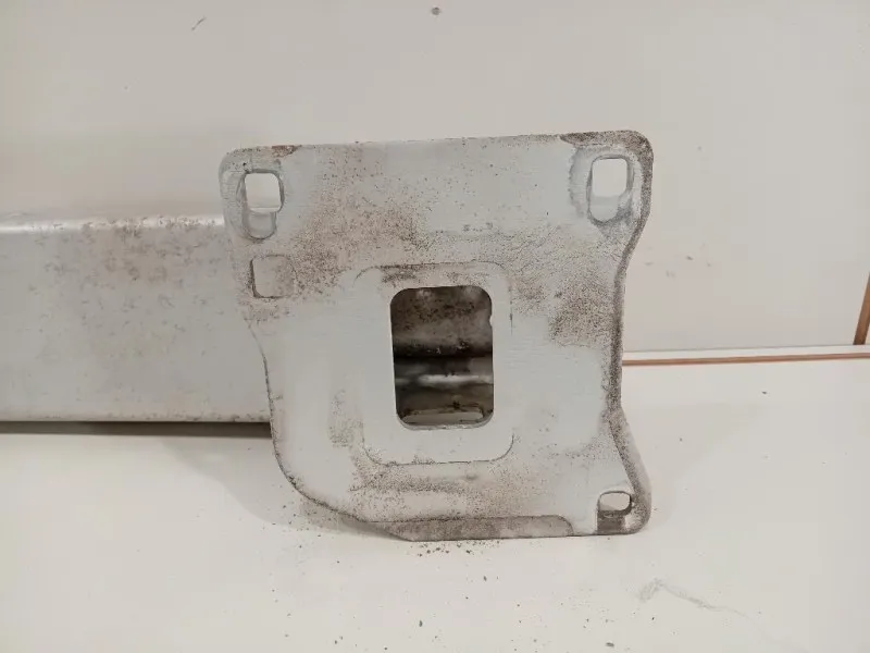 Traversa Paraurti POST LR066891 Land Rover Range Rover Evoque I 2011