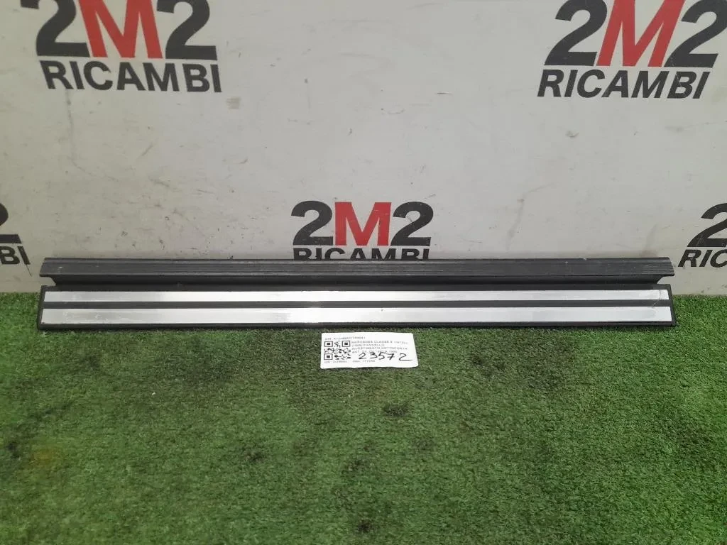 Pannello Rivestimento Sottoporta ANT DX A12468007359051 Mercedes Classe E W124 1985