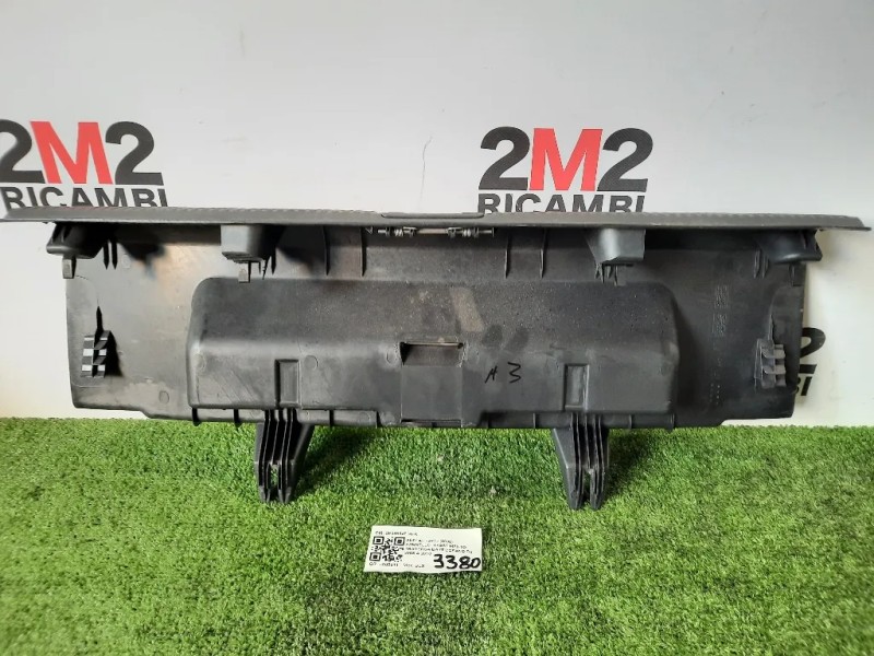 Pannello Rivestimento Traversa Batticofano 8P08634714PK Audi A3 8P1 2008