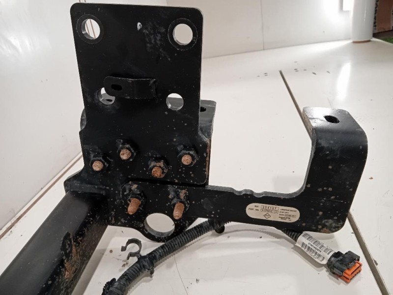 Traversa Paraurti POST 511601643R Opel Movano B 2010