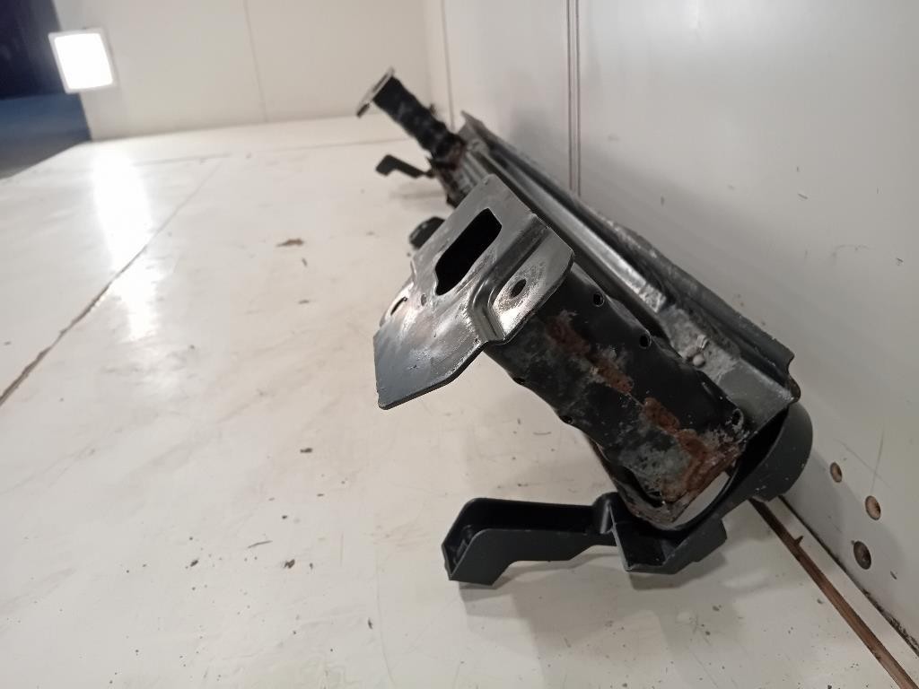 Traversa Paraurti POST 756102773R Renault Captur I 2017