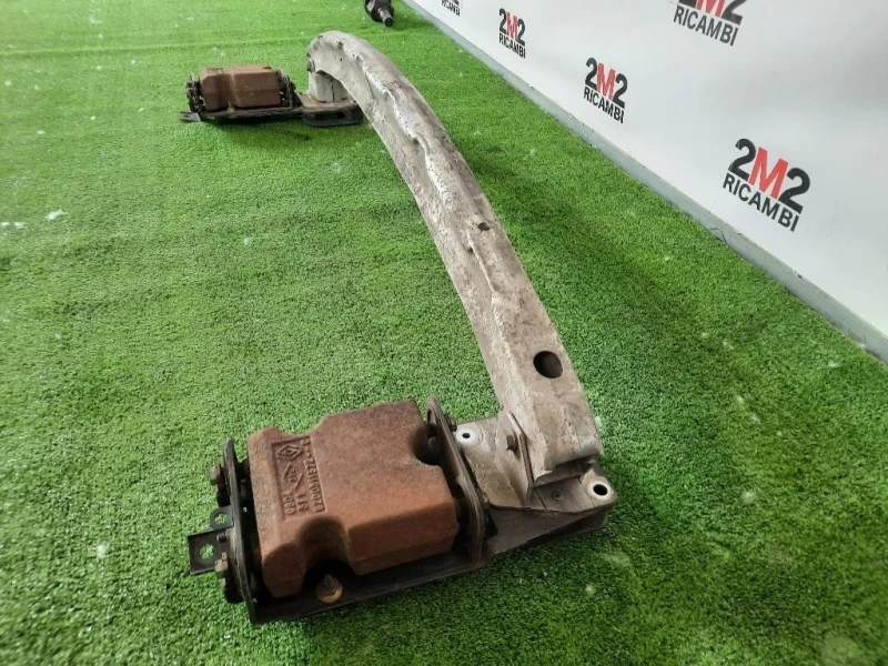 Traversa Paraurti POST 8200882820 Renault Megane II CC 2003