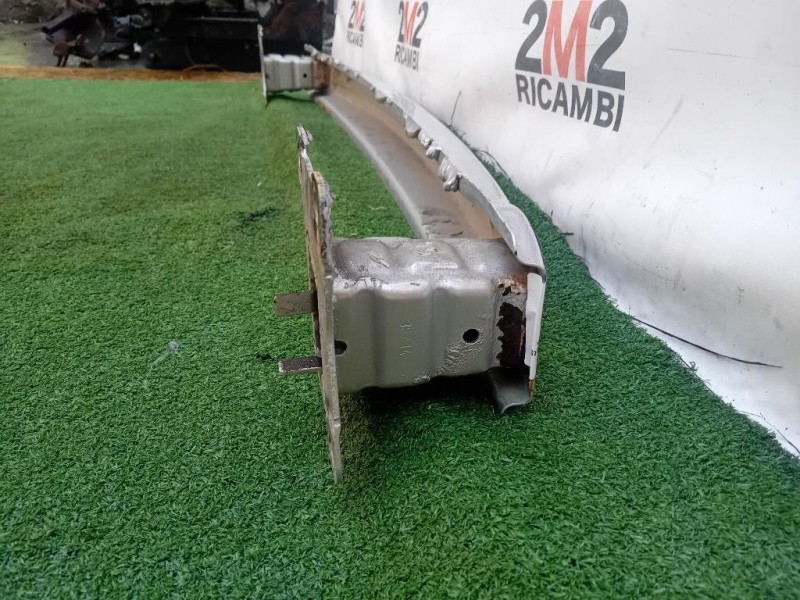 Traversa Paraurti POST 5L6807305C Skoda YETI 2014