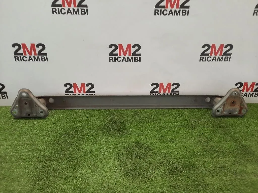 Traversa Paraurti POST 520230D010 Toyota Yaris France II 2006