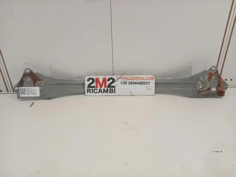 Traversa Paraurti POST TRAVERSA PARAURTI POST Toyota Yaris IV 2014