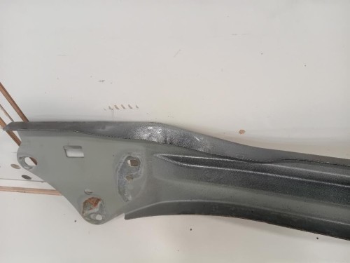 Traversa Paraurti POST TRAVERSA PARAURTI POST Toyota Yaris IV 2014