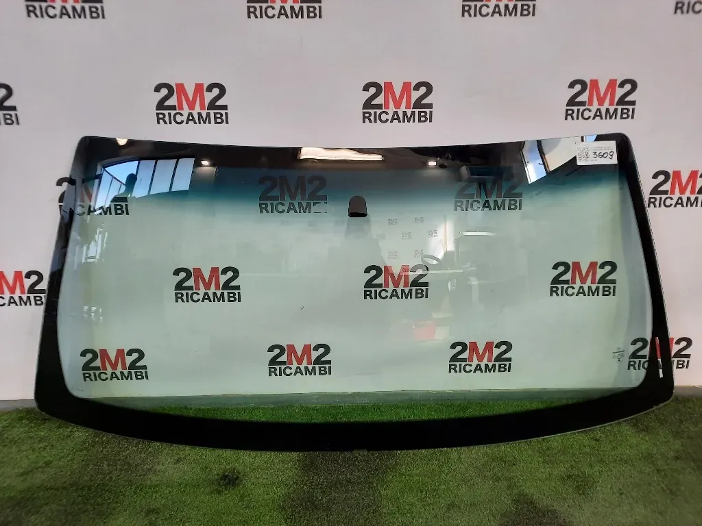 Parabrezza K05080484AA Jeep Cherokee III 2002