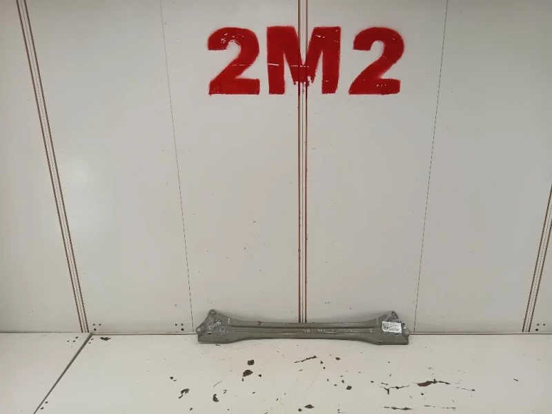 Traversa Paraurti POST TRAVERSA PARAURTI POST Toyota Yaris IV 2014