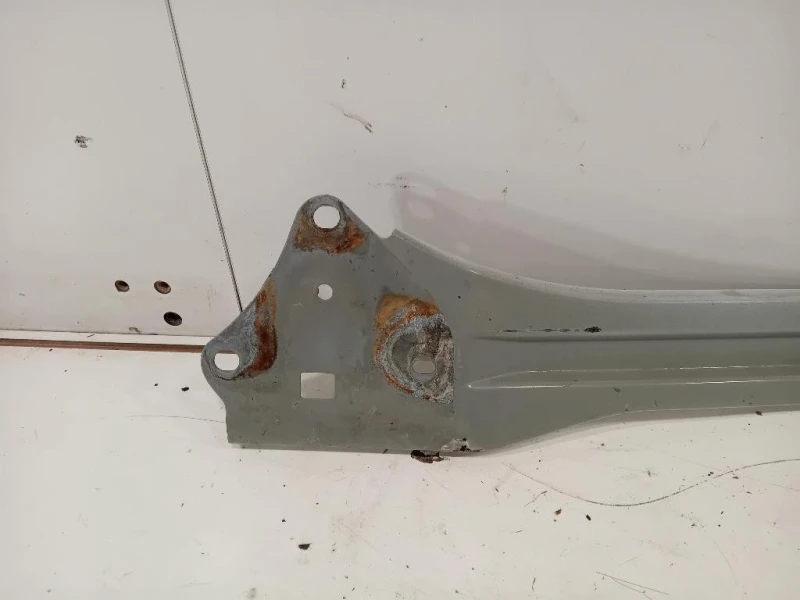 Traversa Paraurti POST TRAVERSA PARAURTI POST Toyota Yaris IV 2014