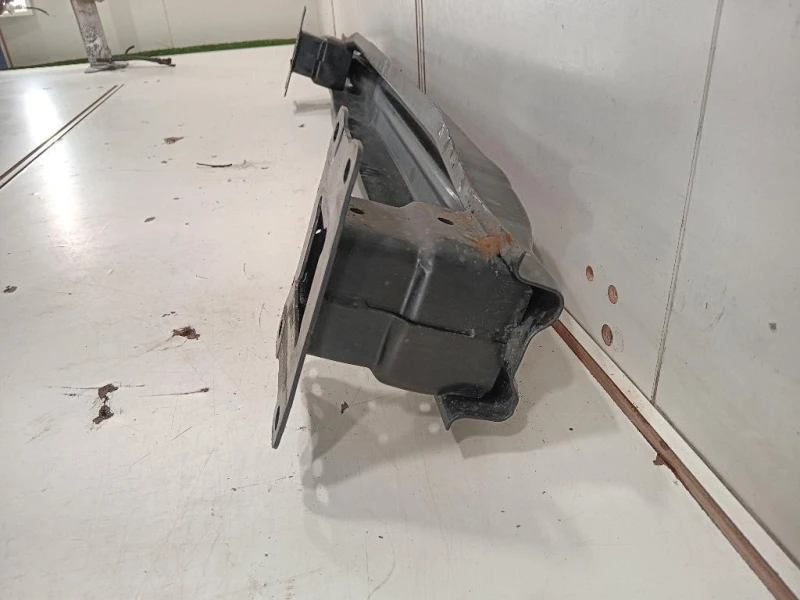 Traversa Paraurti POST 5G0 807 305 D Volkswagen GOLF VII 2017