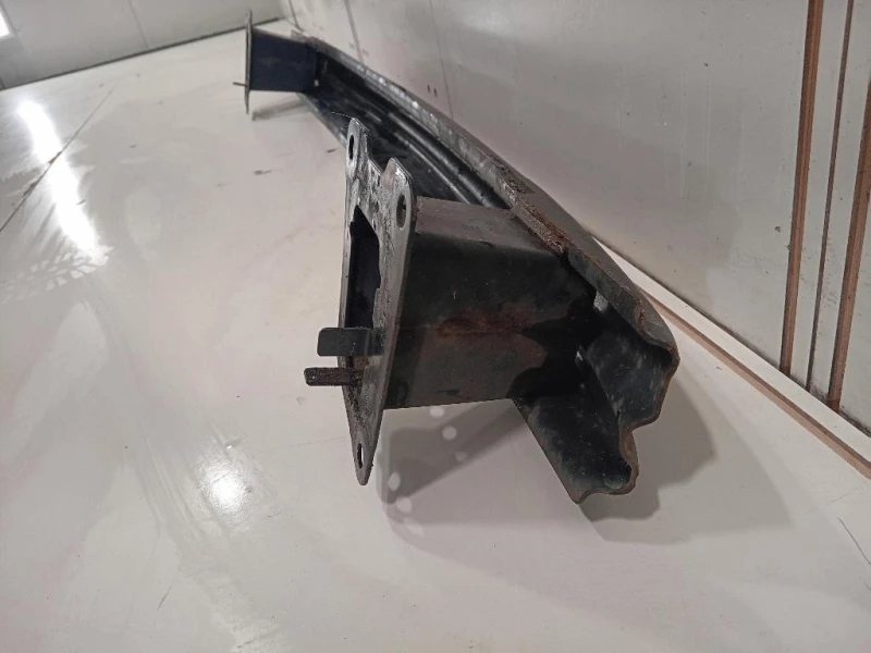 Traversa Paraurti POST 3C9 807 586 Volkswagen Passat V 2005