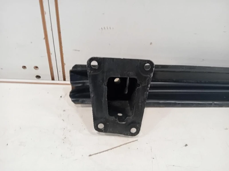 Traversa Paraurti POST 3AA807305 Volkswagen Passat VI Variant 2011