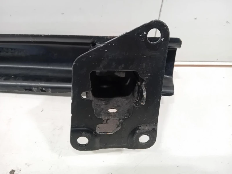 Traversa Paraurti POST 1T0807305D Volkswagen Touran III 2010