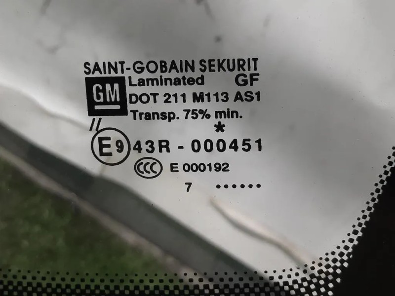 Parabrezza  Opel Corsa D 2010