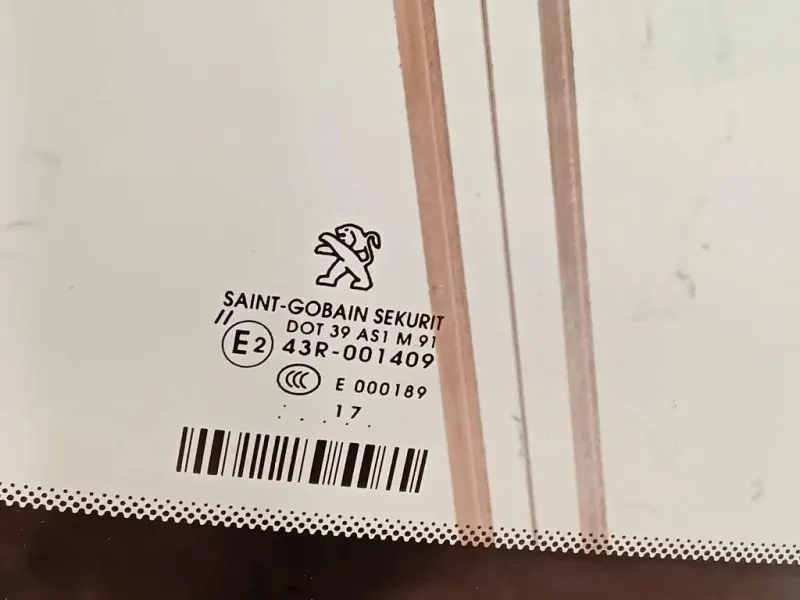 Parabrezza 43R-001409 Peugeot 208 I 2015