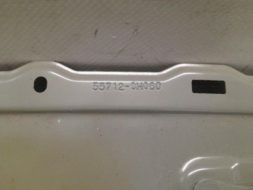 Traversa Sottoparabrezza 557120H060 Toyota AYGO II 2018