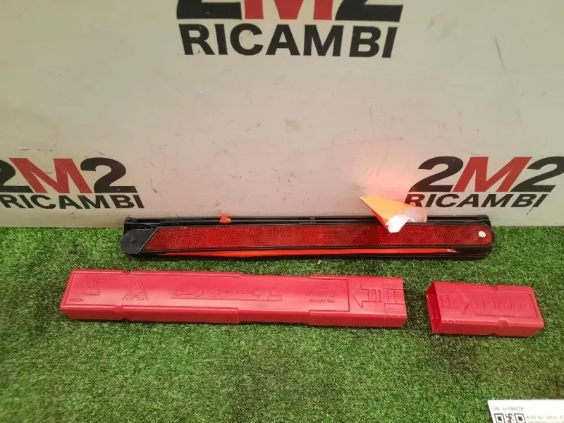 Triangolo DI Emergenza 8K0860251 Audi A4 8K5 Avant 2012