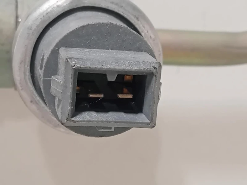 TUBO Flessibile Pressione OLIO Servosterzo 1220381 Ford Fiesta V 2002