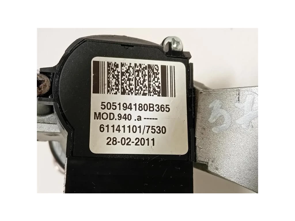 Bloccasterzo 505194180 61141101 Alfa Romeo Giulietta 2010