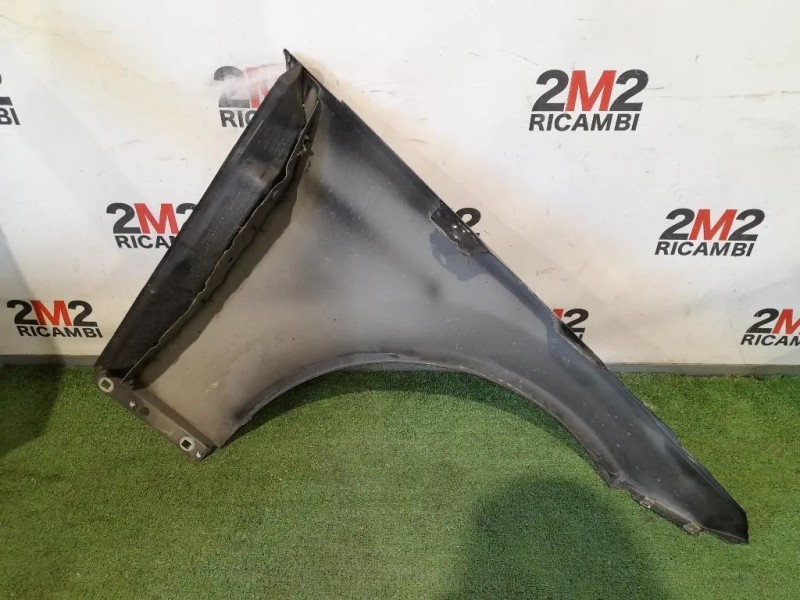 Parafango ANT SX A2048801318 Mercedes Classe C W204 2007