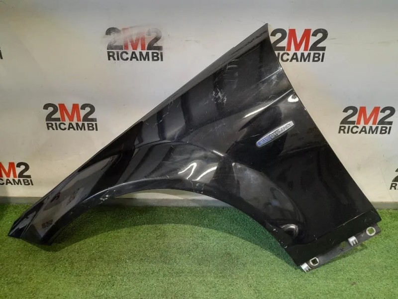 Parafango ANT SX A2048801318 Mercedes Classe C W204 2007