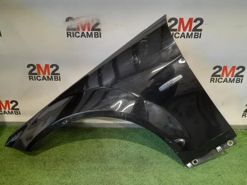 Parafango ANT SX A2048801318 Mercedes Classe C W204 2007