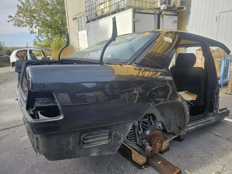 Parafango POST DX A1246304421 Mercedes Classe E W124 1985