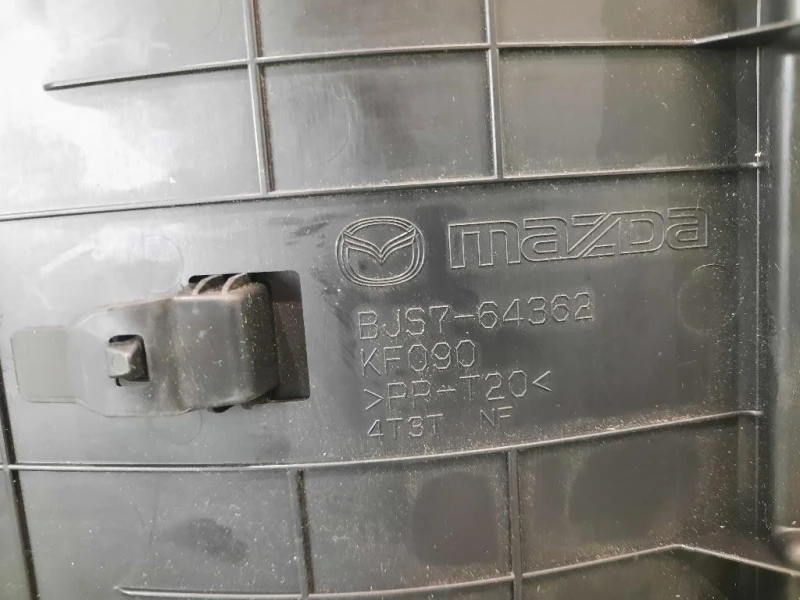 VANO Portaoggetti Console Centrale ANT BJS7-64362 Mazda 3 III 2016