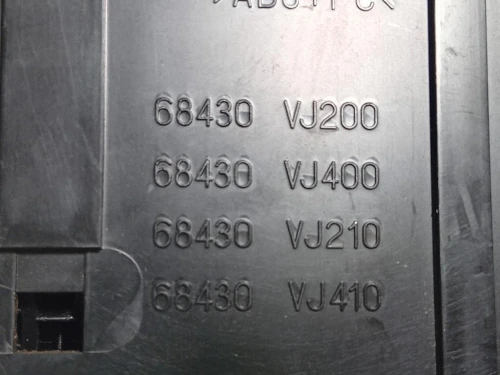 VANO Portaoggetti Console Centrale ANT 68430-VJ200 Nissan Navara 2005