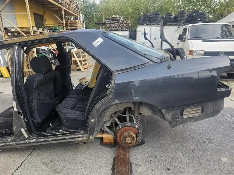 Parafango POST SX A1246304321 Mercedes Classe E W124 1985