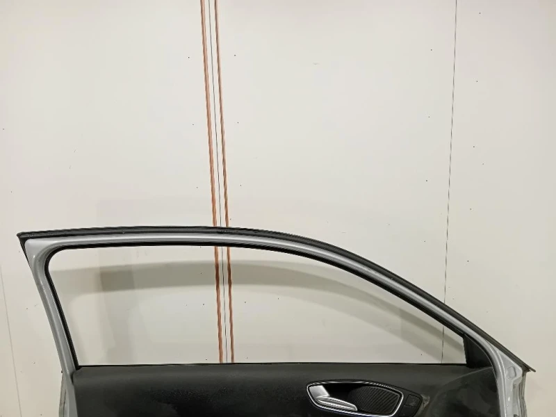 Porta ANT SX 8X3831051A Audi A1 8X1 2010