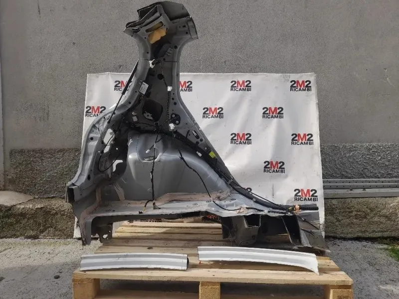 Parafango POST SX Toyota Yaris IV 2012