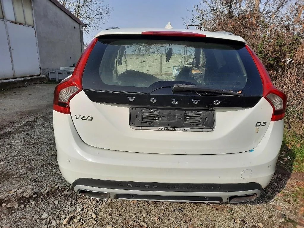 Parafango POST SX PARAFANGO SINISTRO POST Volvo V60 I 2013