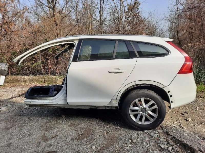 Parafango POST SX PARAFANGO SINISTRO POST Volvo V60 I 2013