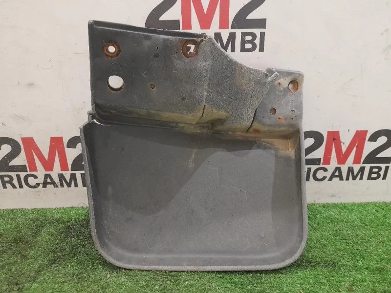 Paraspruzzi Parafango ANT DX MR109284 Mitsubishi L200 II 1997