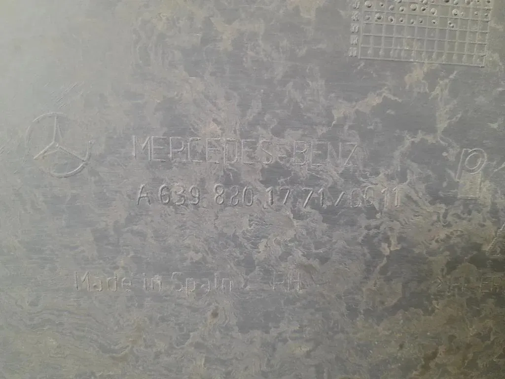 Paraurti Angolare POST DX A6398801771 Mercedes VITO W639 2004