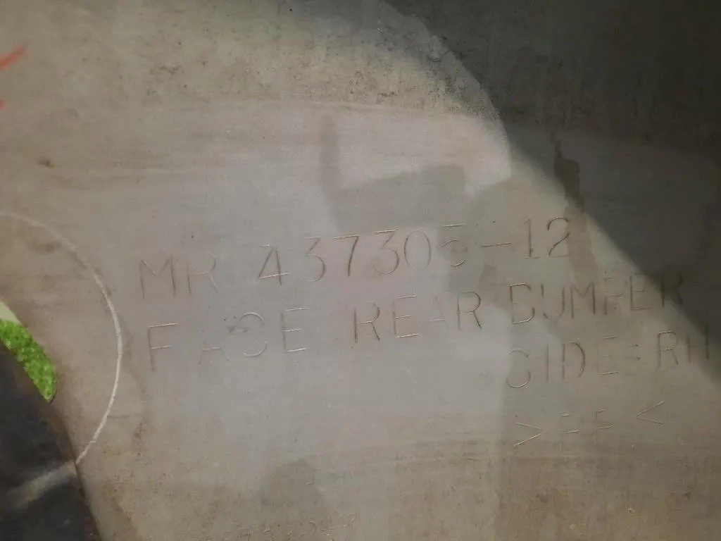 Paraurti Angolare POST DX MR437305 Mitsubishi Pajero III 2000