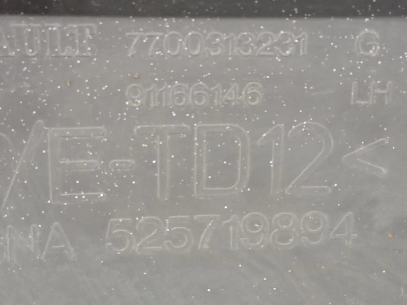 Paraurti Angolare POST SX 7700313231 Opel Vivaro A 2007