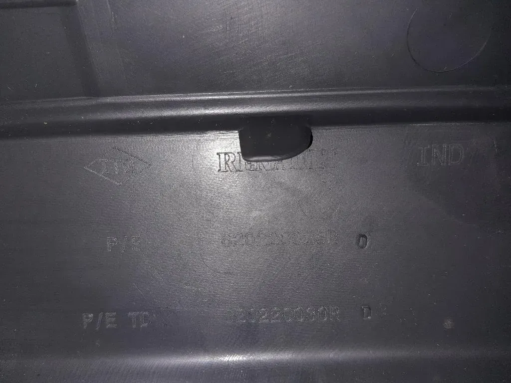 Paraurti ANT 620220025R Dacia Duster I 2010