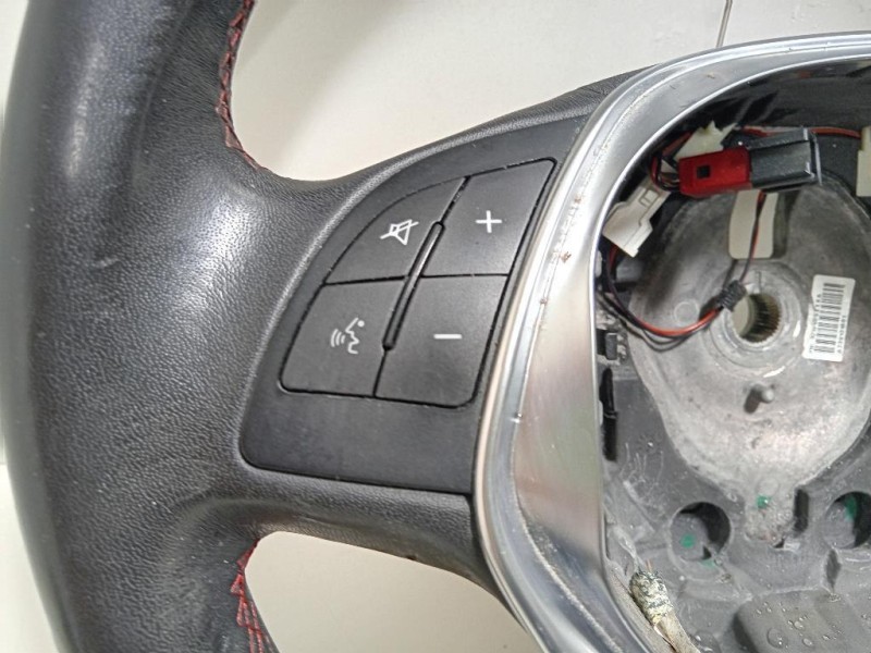 Volante Alfa Romeo Giulietta 2013