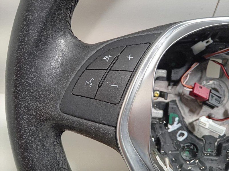 Volante 1040569R Alfa Romeo Giulietta 2013