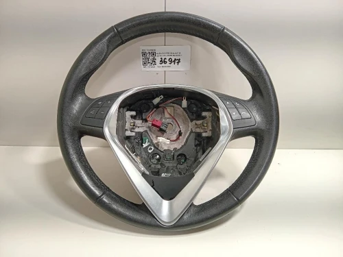 Volante 1040569R Alfa Romeo Giulietta 2013