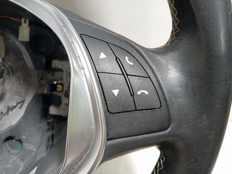 Volante 01561061600 Alfa Romeo Giulietta 2013