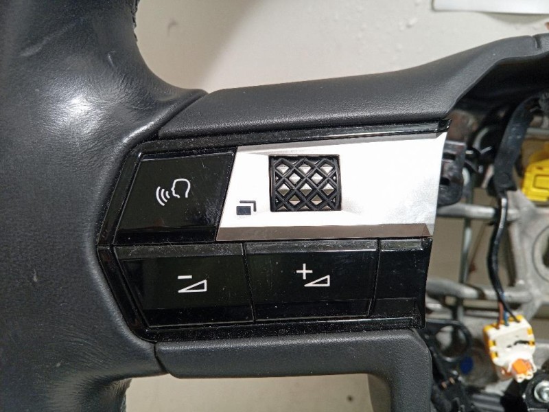 Volante 98258019 Citroen DS3 Crossback 2018