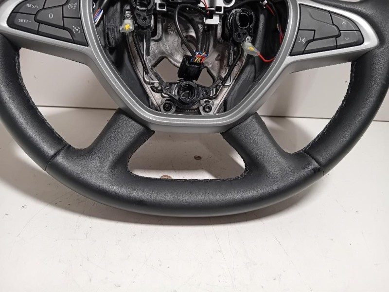 Volante 484001375R Dacia Duster II 2021