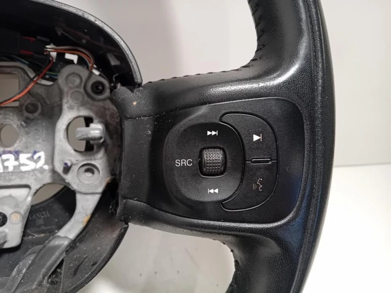 Volante 6204725 Fiat 500L 2013