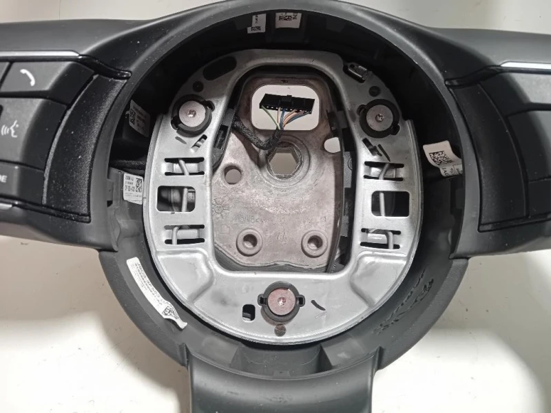 Volante L9C3-3F563-BA8PVJ Jaguar E-pace 2017