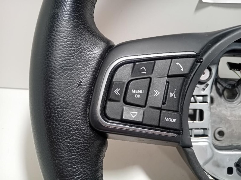 Volante L9C3-3F563-BA8PVJ Jaguar E-pace 2017